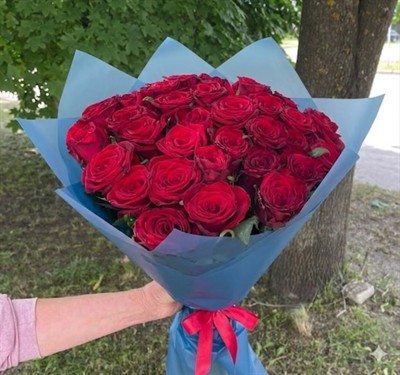 Bouquet of 31 red roses - Unexpected meeting