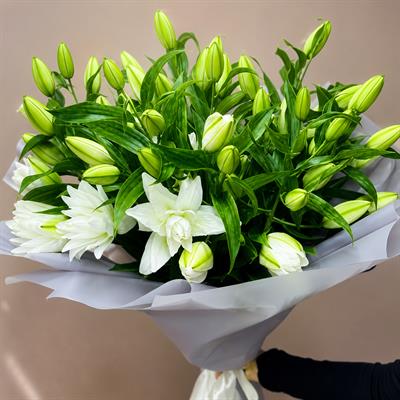 Букет из 9 белых королевских лилий - Аделин