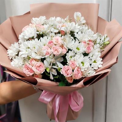 Mixed bouquet with alstroemeria - Amelia’s Tenderness
