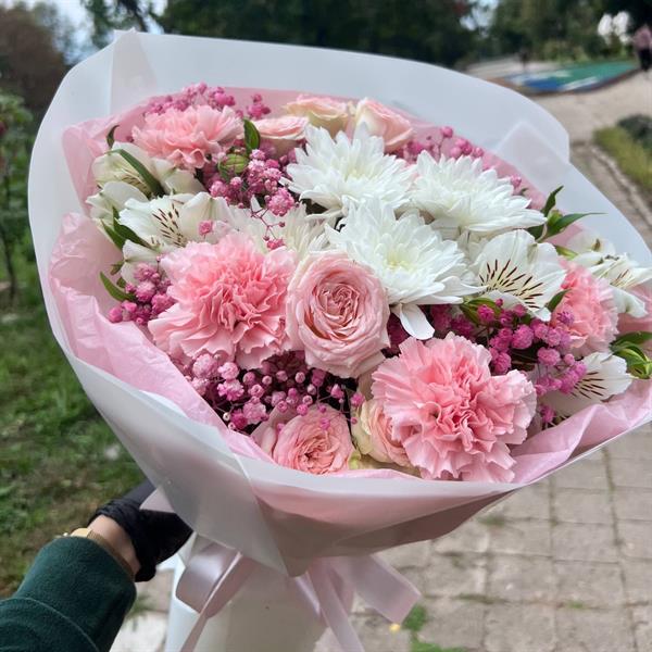 Mixed bouquet with dianthus - Pearls of Istanbu