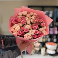 Bouquet of 15 pink and cream bush roses - Rosalie photo report 6