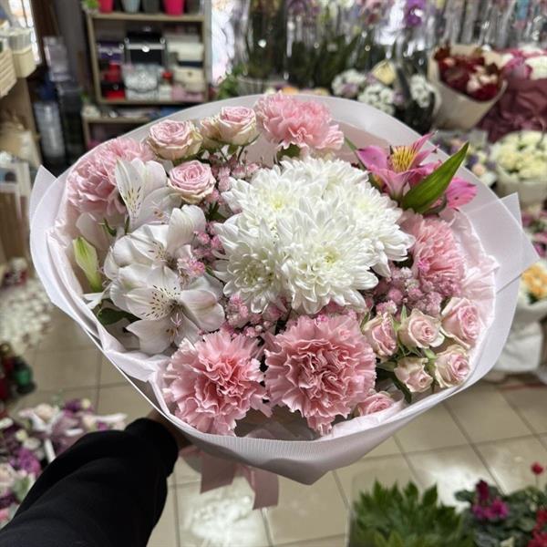 Сборный букет с диантусами - Жемчужина Стамбула