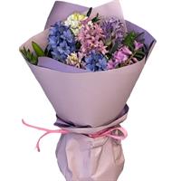 Ніжний букет із 7 гіацинтів Ніжний букет із 7 гіацинтів