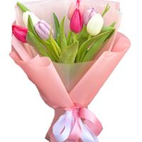 Букет з 7 різнокольорових тюльпанів Букет з 7 різнокольорових тюльпанів