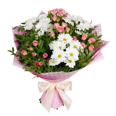 Lovely bouquet of bush roses and chrysanthemums Lovely bouquet of bush roses and chrysanthemums