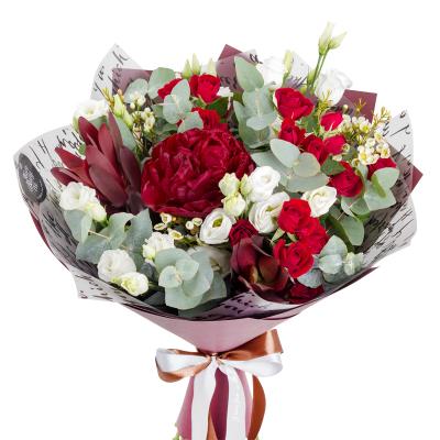 Букет з кущовий троянди, еустоми та півонії Букет з кущовий троянди, еустоми та півонії