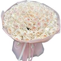 Роскошный букет из 101 белой пионовидной розы