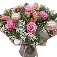 New Year's bouquet of roses and alstroemeria