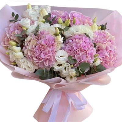 A luxurious bouquet of hydrangeas and lisianthus A luxurious bouquet of hydrangeas and lisianthus