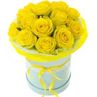 15 жёлтых роз в коробке