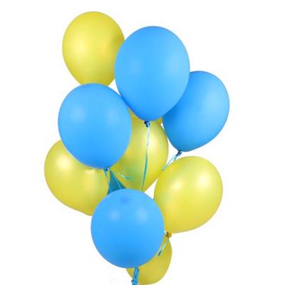 Helium balloons in patriotic colors Helium balloons in patriotic colors