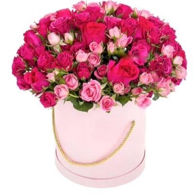 Bouquet of roses and spray roses Bouquet of roses and spray roses