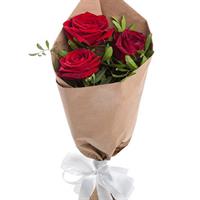 Bouquet with  3 red roses
