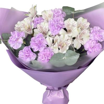 Букет из ранункулюсов, эустомы и тюльпанов Букет из ранункулюсов, эустомы и тюльпанов