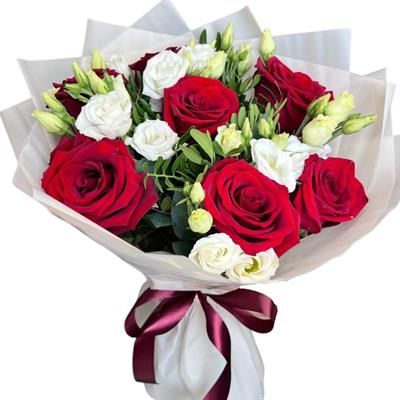 Stylish bouquet of roses and eustomas Stylish bouquet of roses and eustomas
