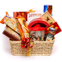 Gift basket with sweets
