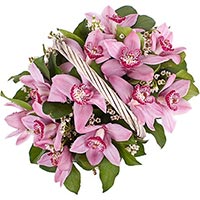 Корзинка с розовыми орхидеями