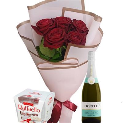Набор: букет из 5 роз, шампанское и конфеты