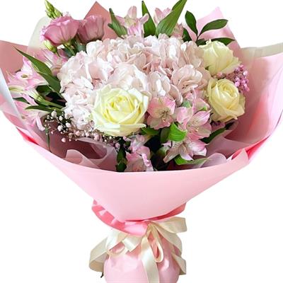 Elegant bouquet with hydrangea Elegant bouquet with hydrangea