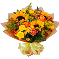 Bouquet with sunflowers, roses and alstroemerias