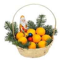 Новогодняя корзина с апельсинами